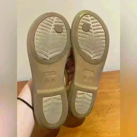 Crocs | Women's Sandals | Gold  | Criss Cross | - Picture 5 of 5